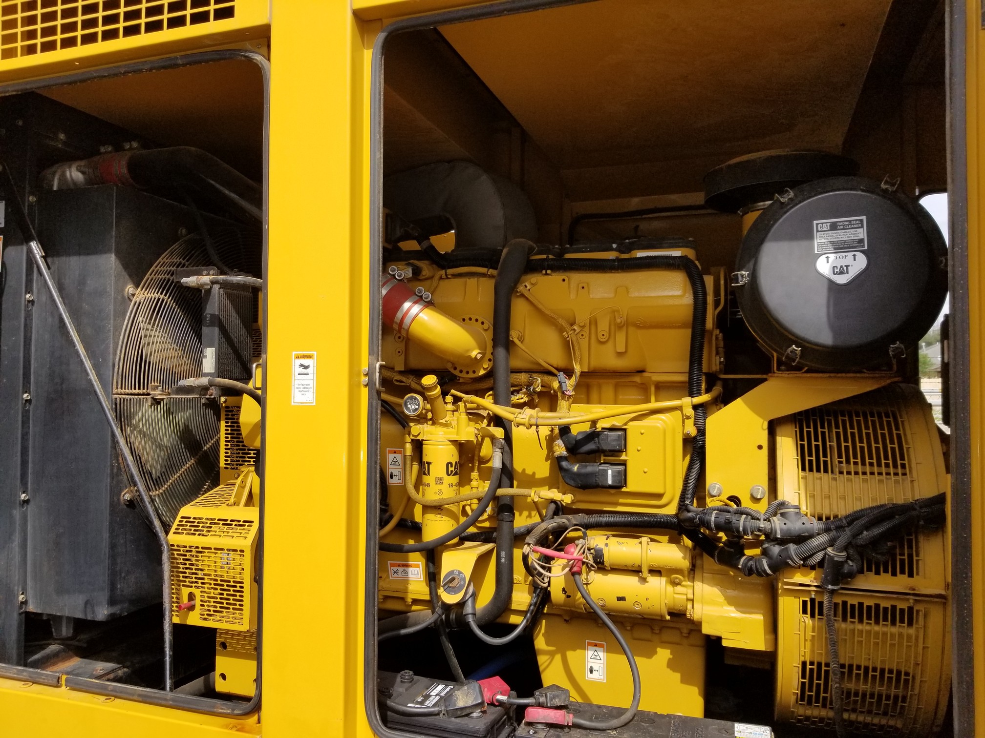 Cat generator. ДГУ Катерпиллер. Дизельный Генератор Caterpillar 3500w. Caterpillar Diesel Generator Set model c71. Caterpillar 3456 двигатель.